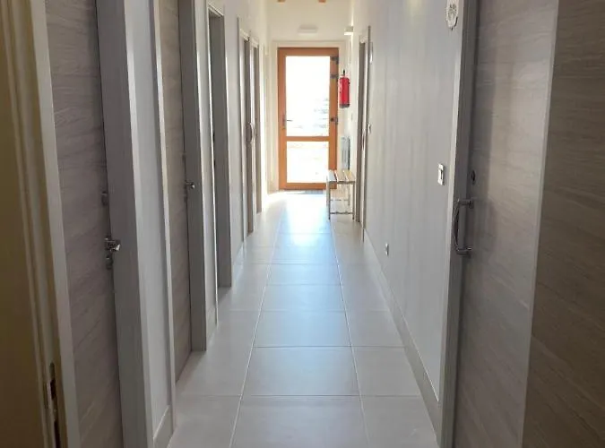 Vandrarhem De Peregrinos Fuente Sidres