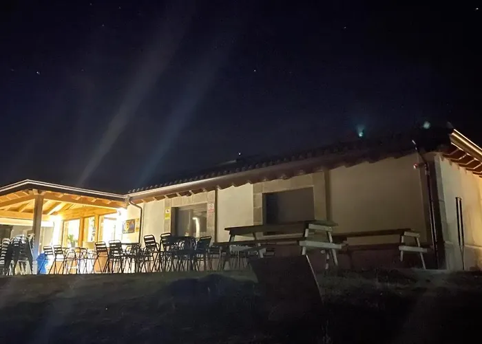 Vandrarhem De Peregrinos Fuente Sidres *